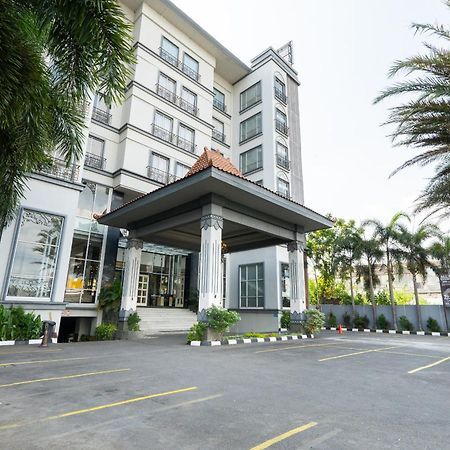 Grand Serela Jogjacarta Exterior foto