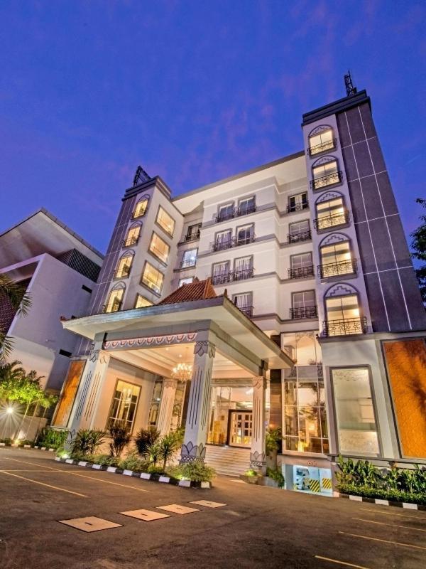 Grand Serela Jogjacarta Exterior foto
