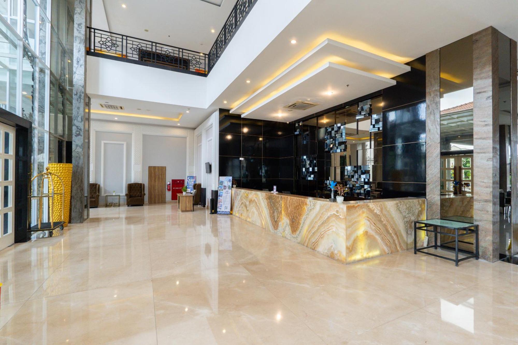 Grand Serela Jogjacarta Exterior foto