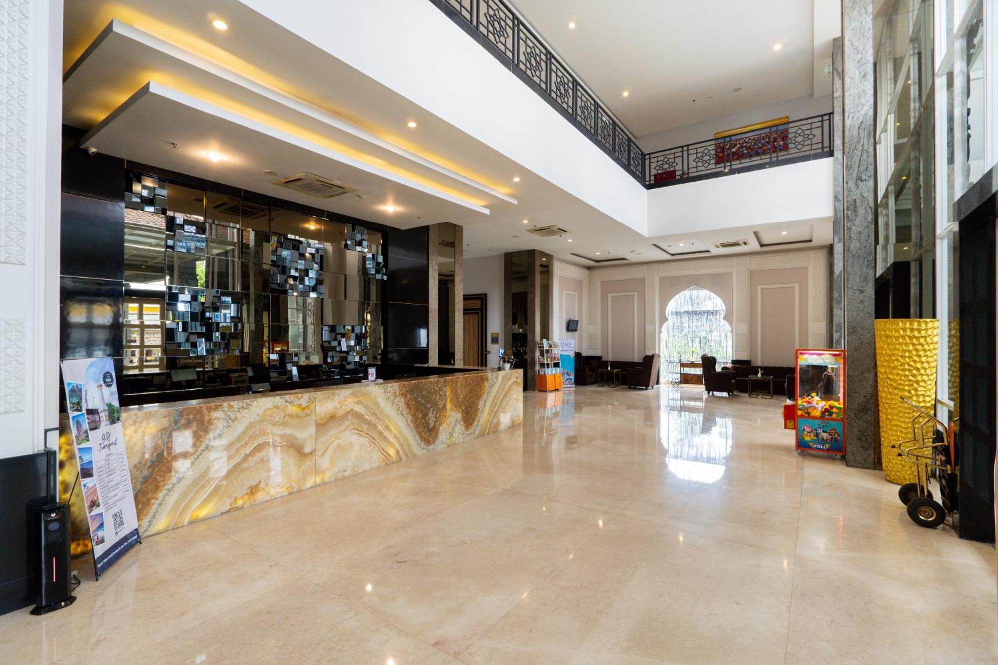Grand Serela Jogjacarta Exterior foto