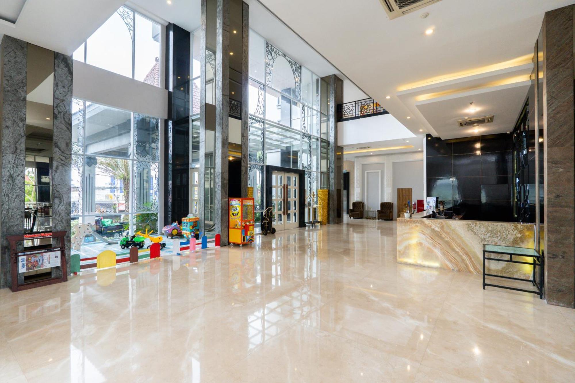 Grand Serela Jogjacarta Exterior foto